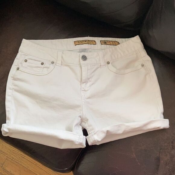 Vanilla Star Jeans Denim Shorts - Picture 1 of 6